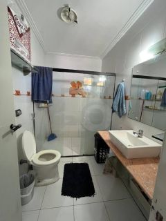 Apartamento Para Vender com 4 Quartos, sendo 3 Suítes no Bairro Grageru em Aracaju