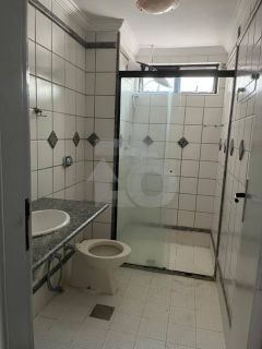 Apartamento Para Vender com 4 Quartos, sendo 3 Suítes no Bairro Grageru em Aracaju