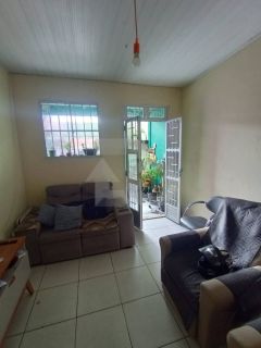 Casa Para Vender com 3 Quartos, sendo 1 Suíte no Bairro Lamarão em Aracaju