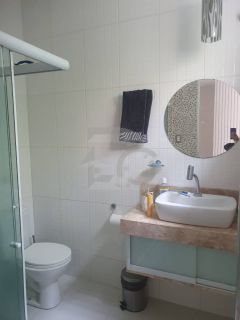 Casa para vender com 3 Quartos, 1 Suíte no Bairro Grageru em Aracaju