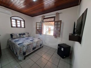 Casa para vender com 4 Quartos, sendo 1 Suíte no Bairro Atalaia em Aracaju