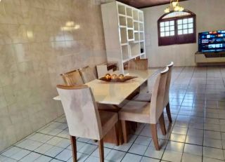 Casa para vender com 4 Quartos, sendo 1 Suíte no Bairro Atalaia em Aracaju