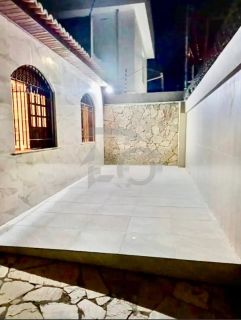 Casa para vender com 4 Quartos, sendo 1 Suíte no Bairro Atalaia em Aracaju