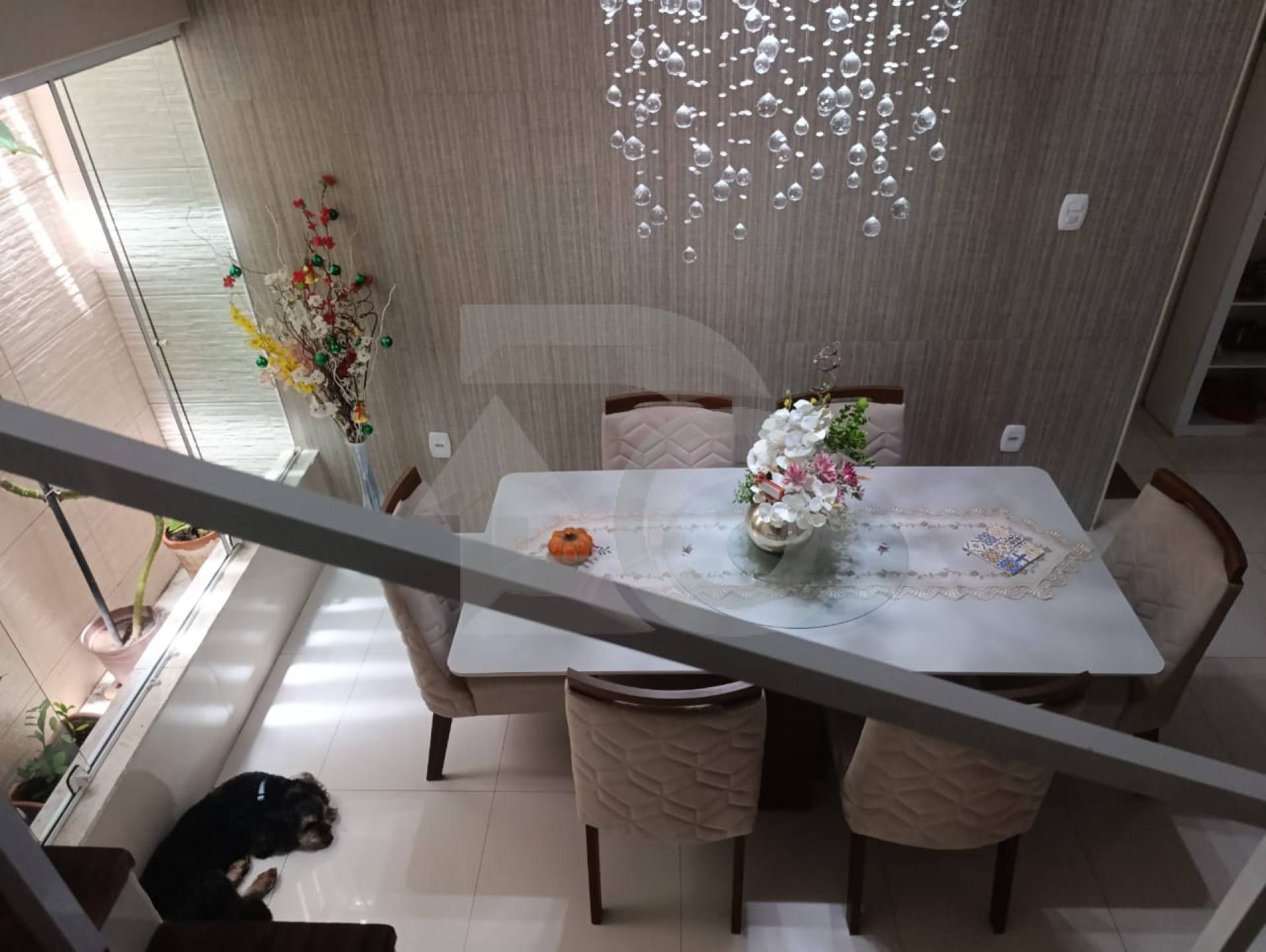 Casa Duplex para vender com 5 Quartos, sendo 2 Suítes no Bairro Centro na Barra Dos Coqueiros