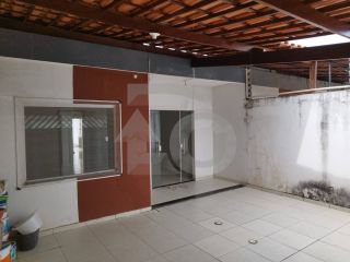Casa para vender com 3 Quartos, sendo 1 Suíte no Bairro Jabotiana em Aracaju