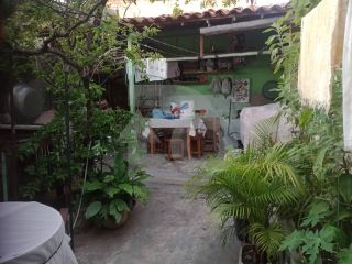 Casa para vender com 3 Quartos no Bairro Dezoito do Forte em Aracaju