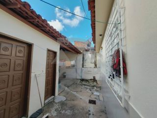 Casa para vender com 3 Quartos, sendo 1 Suíte no Bairro Jabotiana em Aracaju