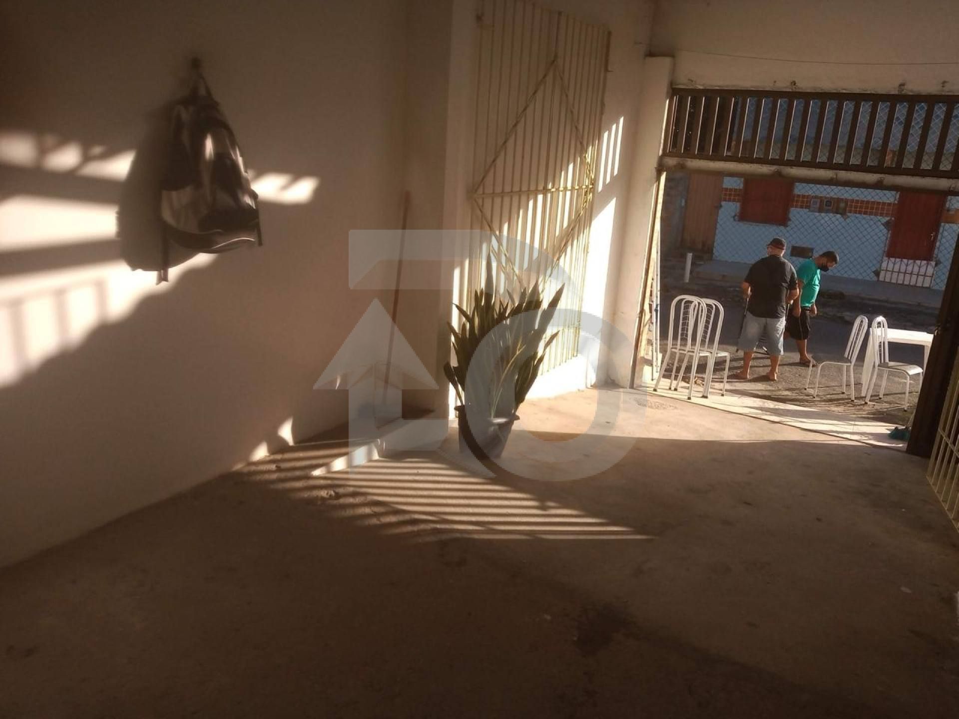 Casa Para Vender com 2 Quartos no Bairro Jardim Centenário em Aracaju