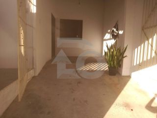 Casa Para Vender com 2 Quartos no Bairro Jardim Centenário em Aracaju