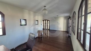 Casa para vender com 5 Quartos, sendo 2 Suítes no Bairro Atalaia em Aracaju