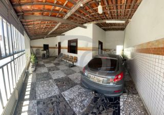 Casa para vender com 5 Quartos, 3 Suítes no Bairro Luzia em Aracaju