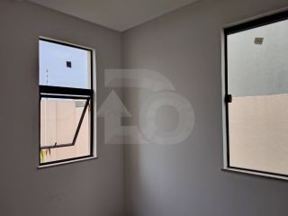 Casa de Condomínio para vender com 3 Quartos, sendo 1 Suíte no Bairro Olhos d`Água na Barra Dos Coqueiros