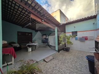 Casa para vender com 5 Quartos, sendo 5 Suítes no Bairro Pereira Lobo em Aracaju