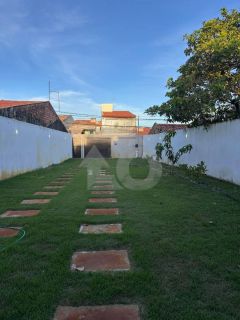 Casa para vender com 2 Quartos, sendo 1 Suíte no Bairro Coroa do Meio em Aracaju