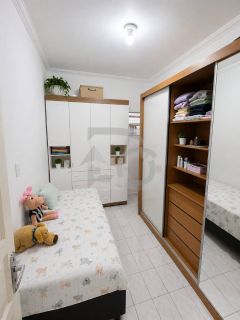Casa para vender com 5 Quartos, sendo 2 Suítes no Bairro Industrial em Aracaju