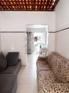 Casa para vender com 2 Quartos no Bairro Santa Maria em Aracaju