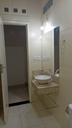 Vendo casa duplex no B. Santa Maria