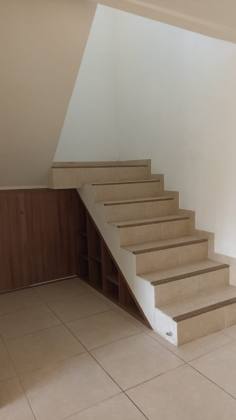 Vendo casa duplex no B. Santa Maria