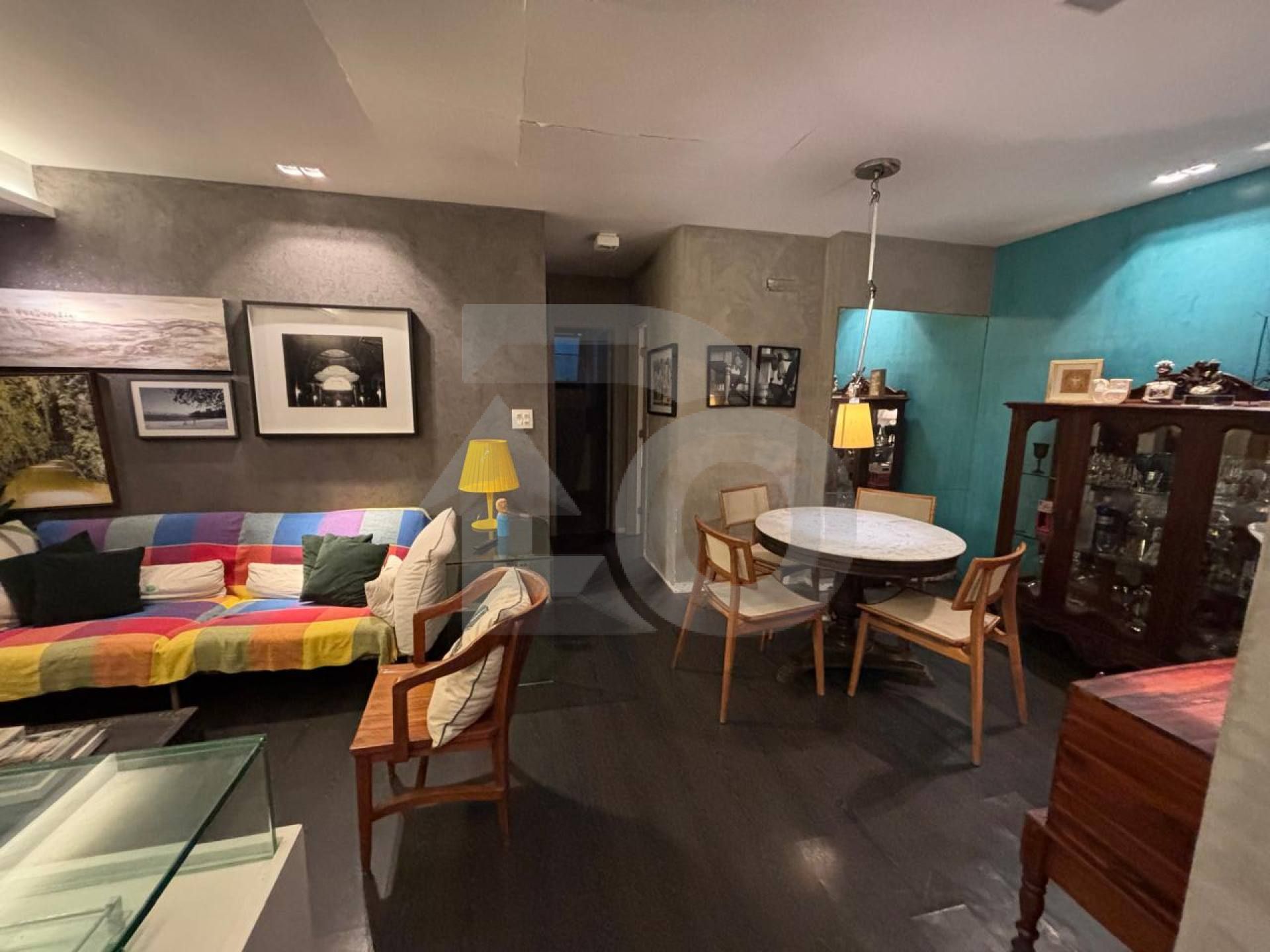 Apartamento para vender com 2 Quartos, sendo 1 Suíte no Bairro Luzia em Aracaju