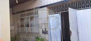 Casa Para Vender com 3 quartos 1 suítes no bairro Santos Dumont em Aracaju