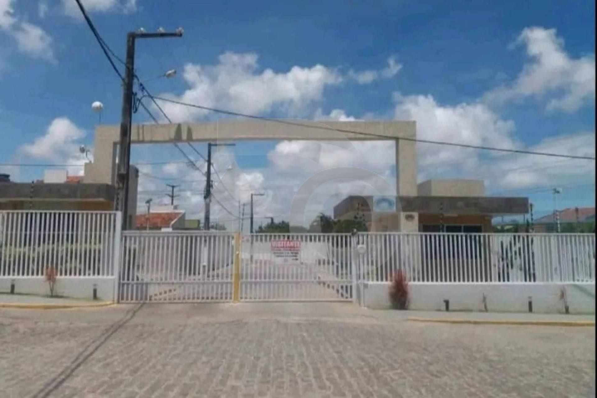 Casa em Condomínio Fechado Para Vender com 2 quartos no bairro Olaria em Aracaju