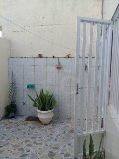 Casa Com três pontos comerciais no bairro Bugio em Aracaju