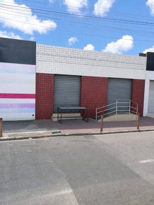 Casa Com três pontos comerciais no bairro Bugio em Aracaju