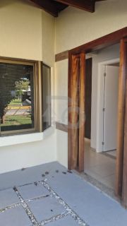 Casa de Condomínio para vender com 4 Quartos, sendo 2 Suítes no Bairro Aruana em Aracaju