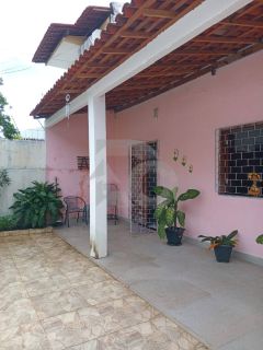 Casa para vender com 3 Quartos, sendo 1 Suíte no Bairro Jabotiana em Aracaju