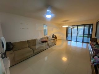 Casa de Condomínio para vender com 3 Quartos, sendo 1 Suíte no Bairro Aruana em Aracaju