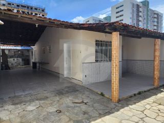 Casa para vender com 2 Quartos, sendo 1 Suíte no Bairro Aruana em Aracaju
