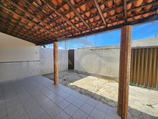 Casa para vender com 2 Quartos, sendo 1 Suíte no Bairro Aruana em Aracaju