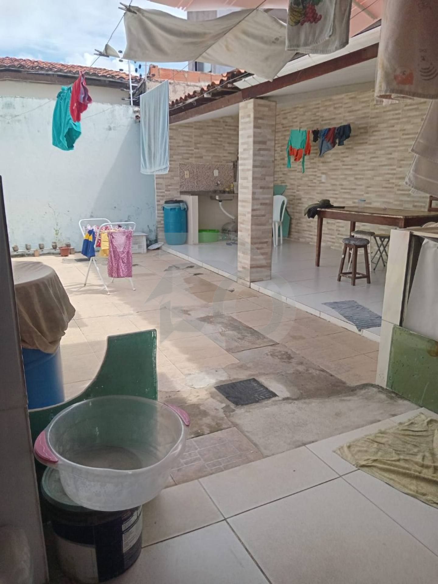 Casa para vender com 3 Quartos, sendo 1 Suíte no Bairro Aruana em Aracaju