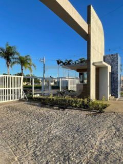 Casa de Condomínio para vender com 3 Quartos, sendo 1 Suíte no Bairro Aruana em Aracaju