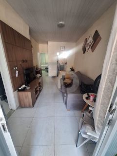Excelente casa no 18 do Forte.