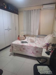 Excelente casa no 18 do Forte.