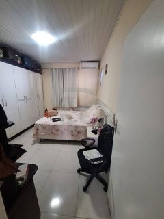 Excelente casa no 18 do Forte.