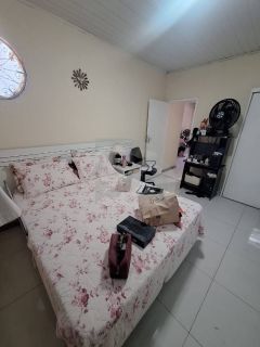 Excelente casa no 18 do Forte.