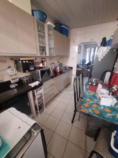 Excelente casa no 18 do Forte.