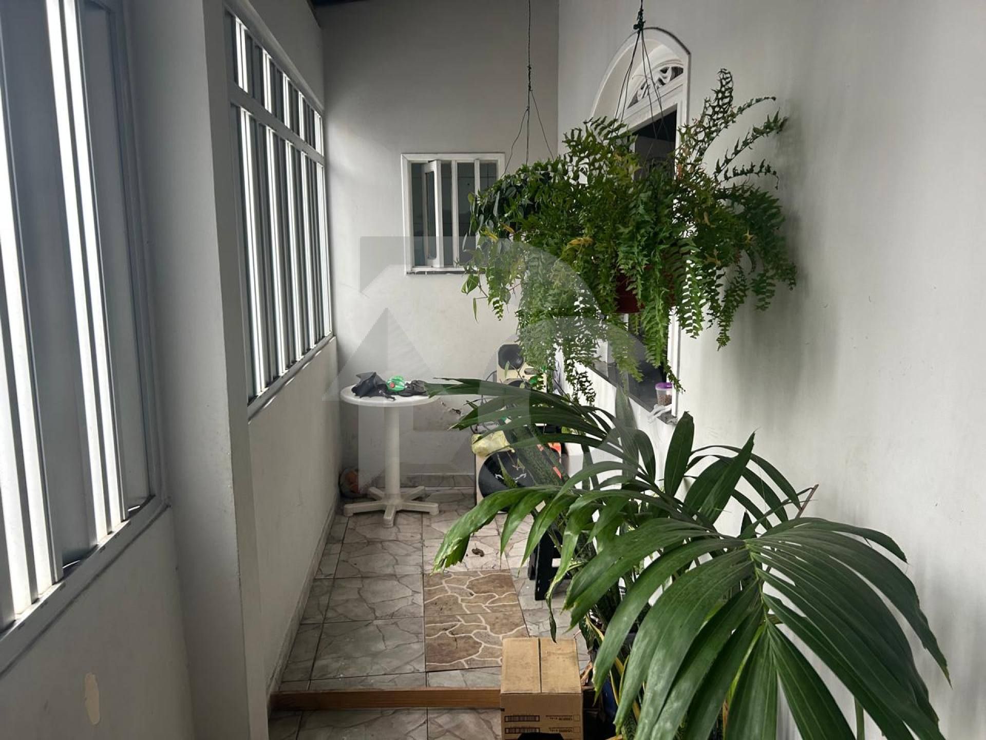 Casa para vender com 3 Quartos, sendo 1 Suíte no Bairro Santos Dumont em Aracaju