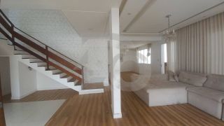 Casa para vender com 5 Quartos no Bairro Atalaia em Aracaju