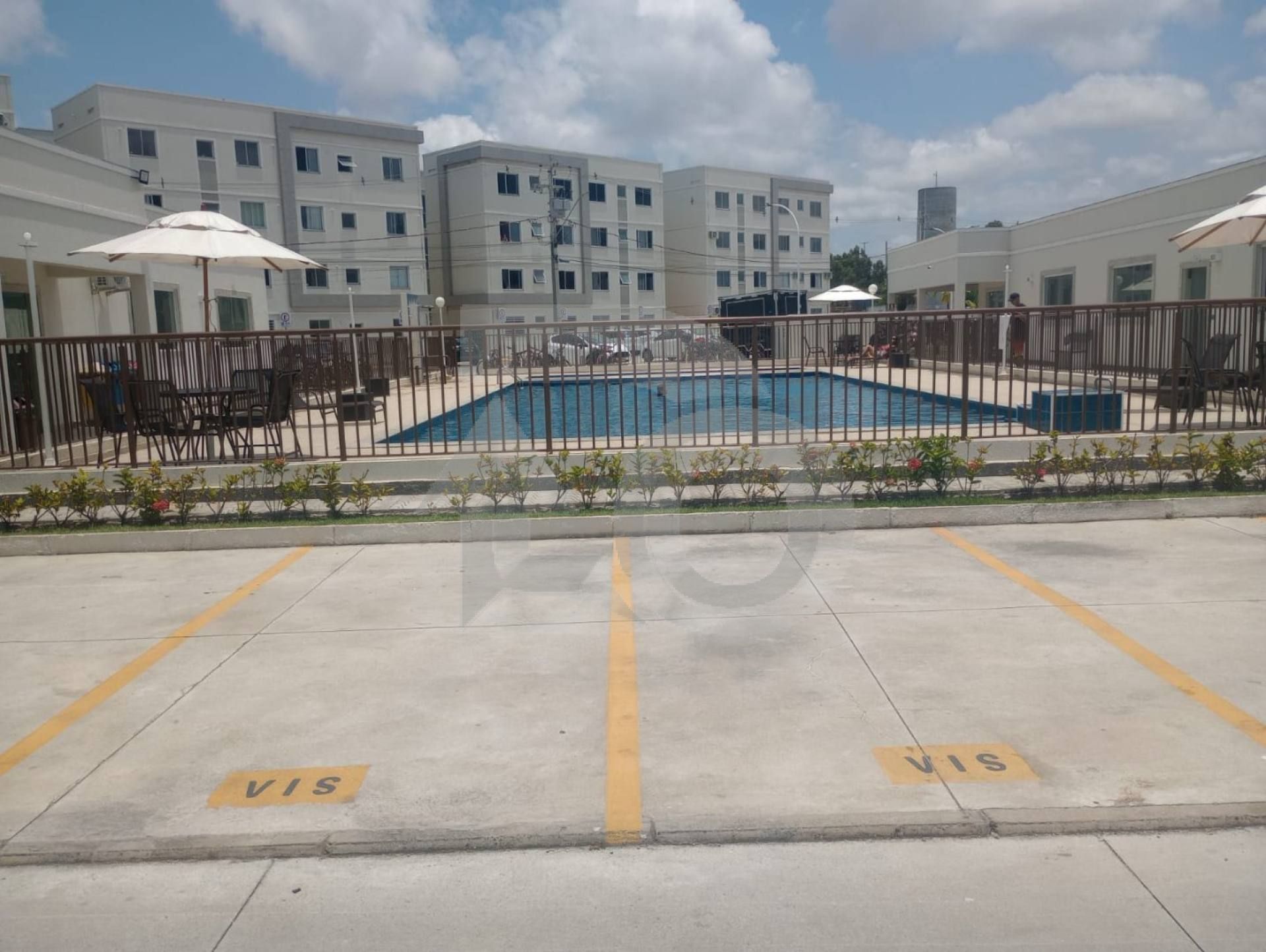 Apartamento no Condomínio Alameda real no Marivam.