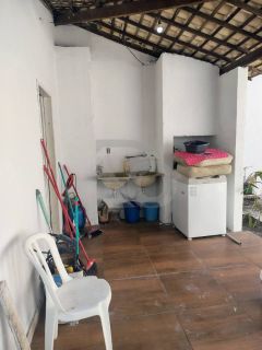 Casa para vender com 4 Quartos, sendo 3 Suítes no Bairro Luzia em Aracaju