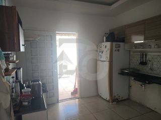 Casa para vender com 4 Quartos, sendo 3 Suítes no Bairro Luzia em Aracaju