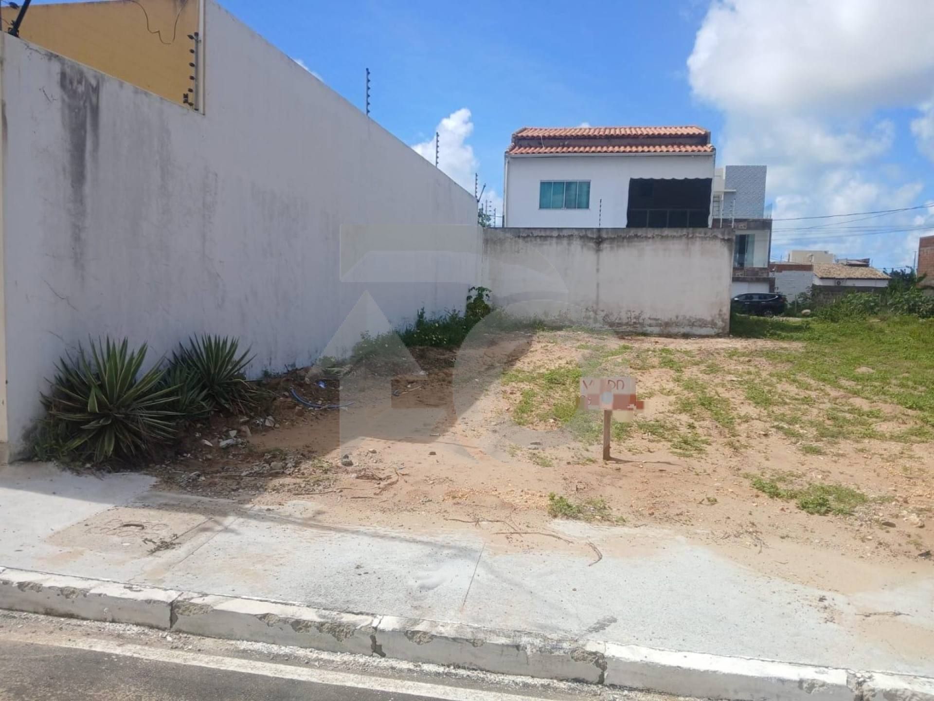 Lote/Terreno para vender no Bairro Aruana em Aracaju