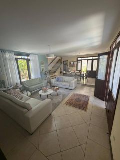 Casa de Condomínio para vender com 5 Quartos, sendo 3 Suítes no Bairro Mosqueiro em Aracaju