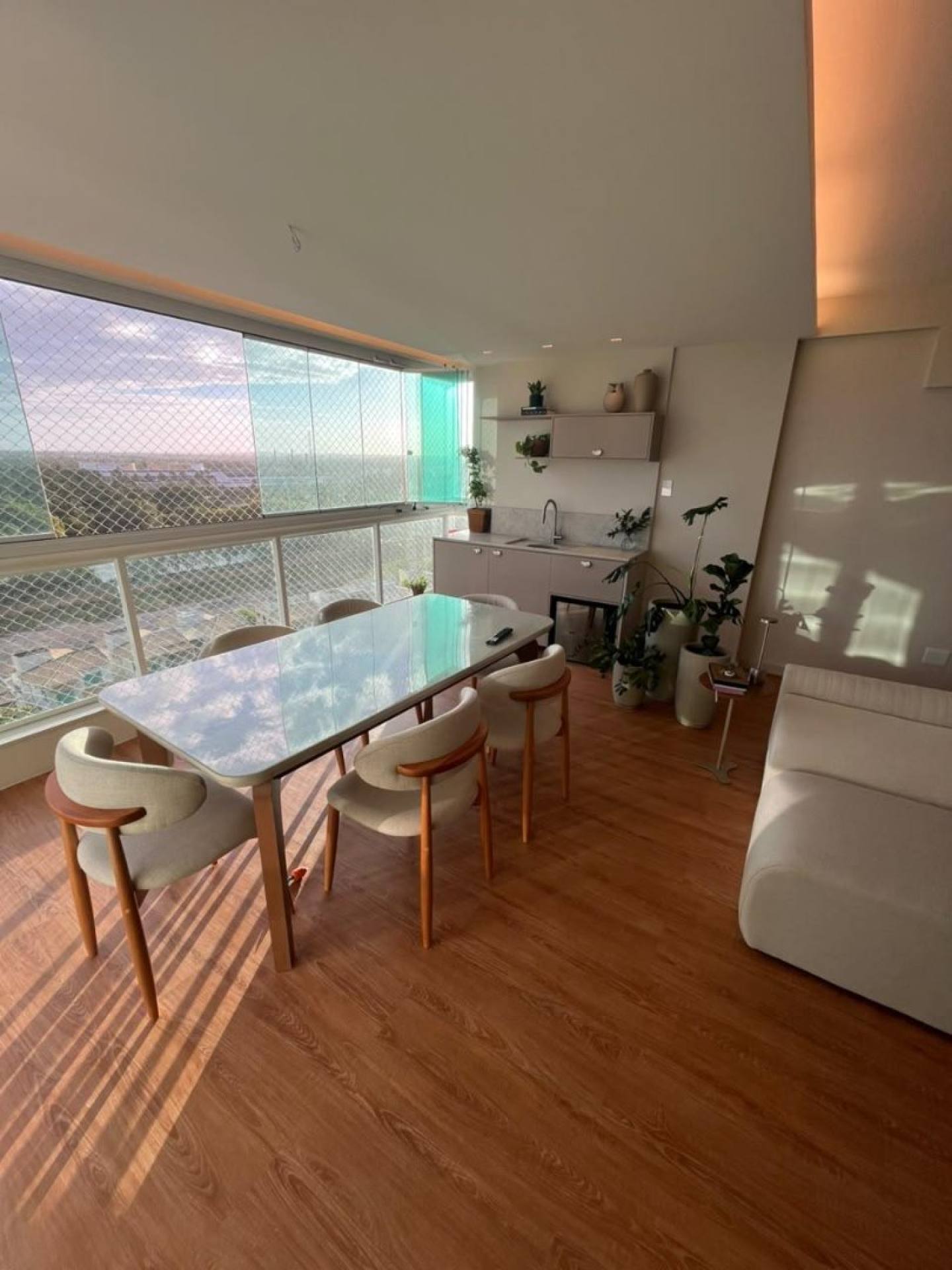 Apartamento para vender com 2 Quartos, sendo 2 Suítes no Bairro Atalaia em Aracaju