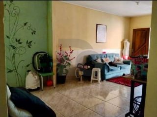 Casa para vender com 4 Quartos, sendo 1 Suíte no Bairro Santos Dumont em Aracaju