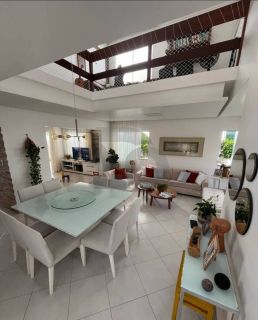 Casa de Condomínio para vender com 4 Quartos, sendo 3 Suítes no Bairro Robalo em Aracaju