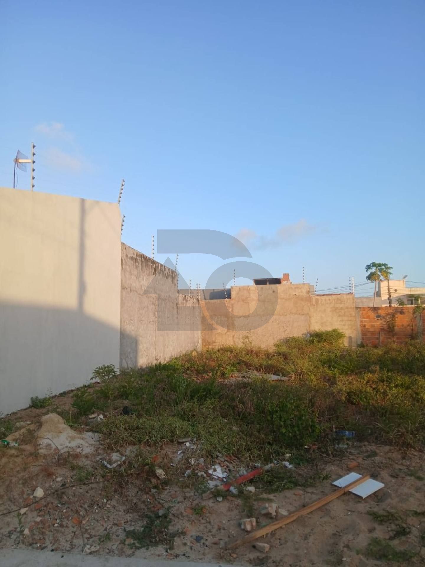 Lote / Terreno de Bairro Para Vender no bairro Aruana em Aracaju.